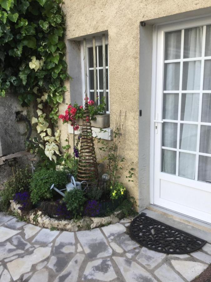 Maison D Hotes La Petite Jucherie Saint-Hippolyte  Eksteriør billede