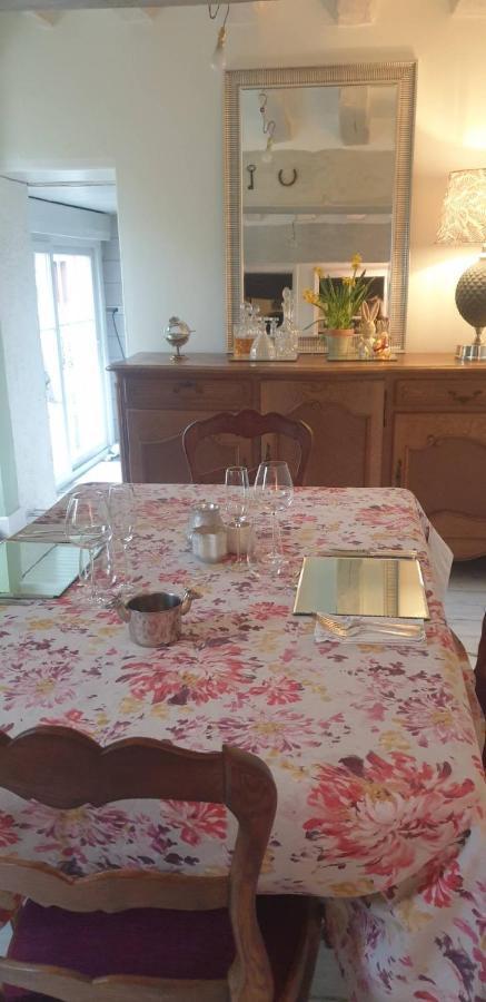 Maison D Hotes La Petite Jucherie Saint-Hippolyte  Eksteriør billede
